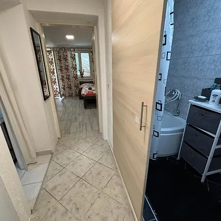 Milanovic * Ягодина